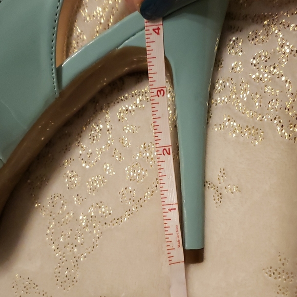 GUESS, Auamarine colored peep toe, velvet accented heels - Picture 6 of 7